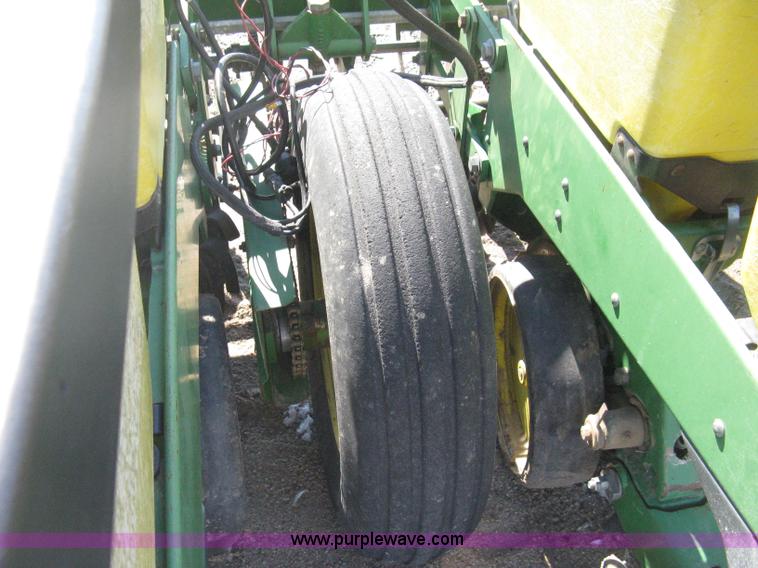 image for item E3110 John Deere 7300 planter