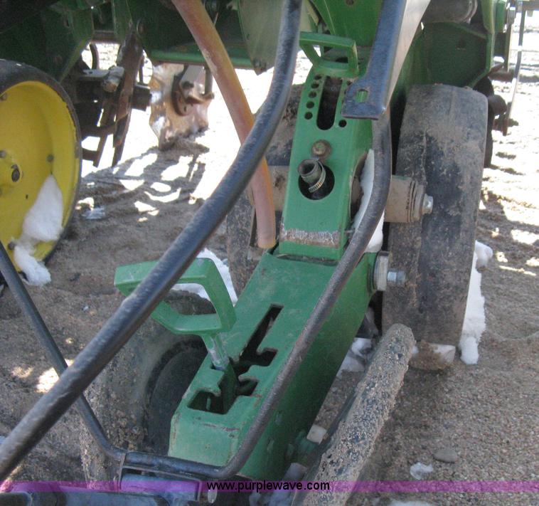 image for item E3110 John Deere 7300 planter