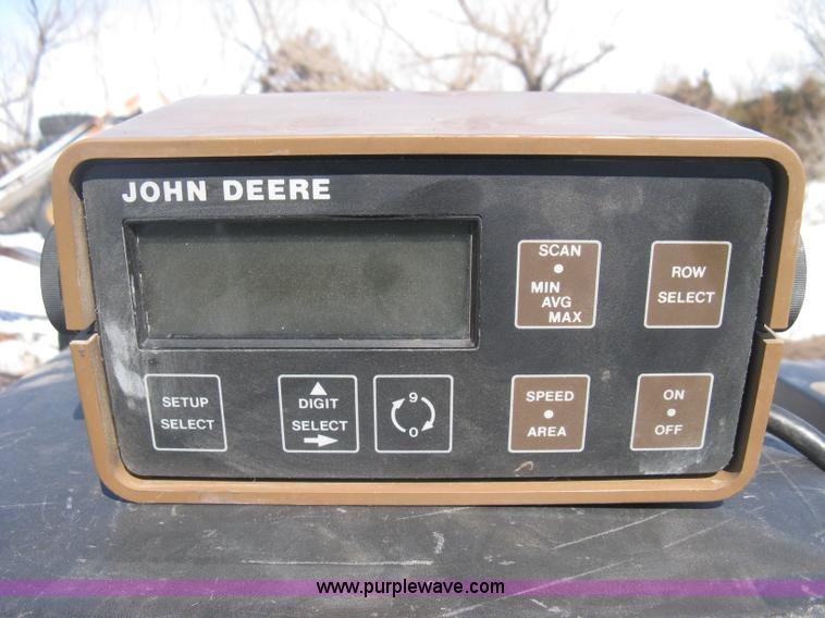 image for item E3110 John Deere 7300 planter