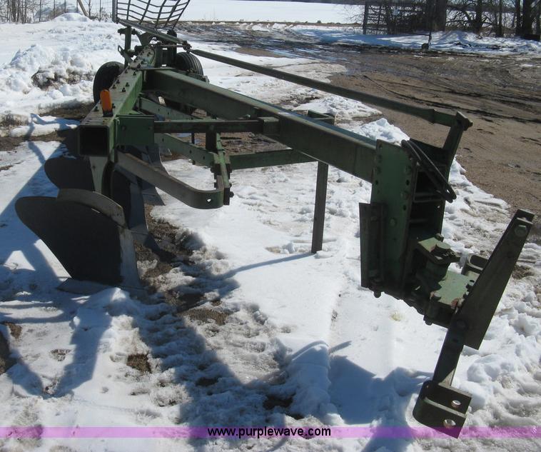 image for item E3111 John Deere 1350-1450 six bottom plow