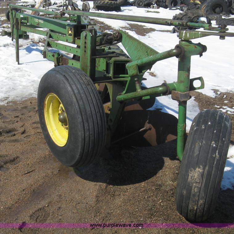 image for item E3111 John Deere 1350-1450 six bottom plow