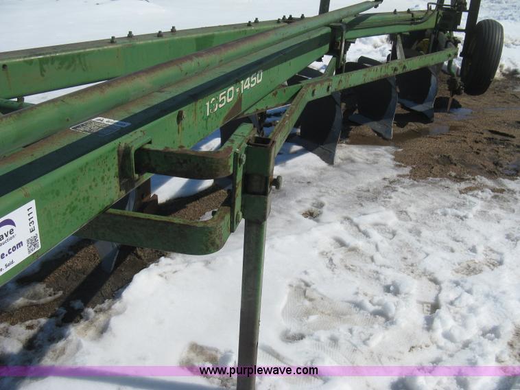 image for item E3111 John Deere 1350-1450 six bottom plow