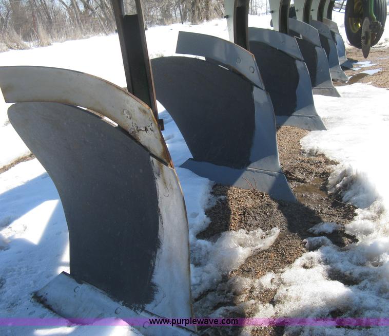 image for item E3111 John Deere 1350-1450 six bottom plow