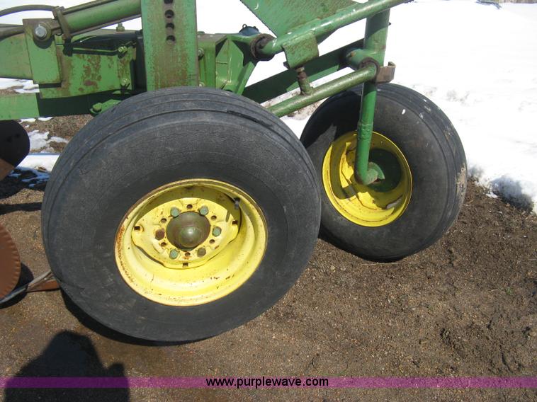 image for item E3111 John Deere 1350-1450 six bottom plow