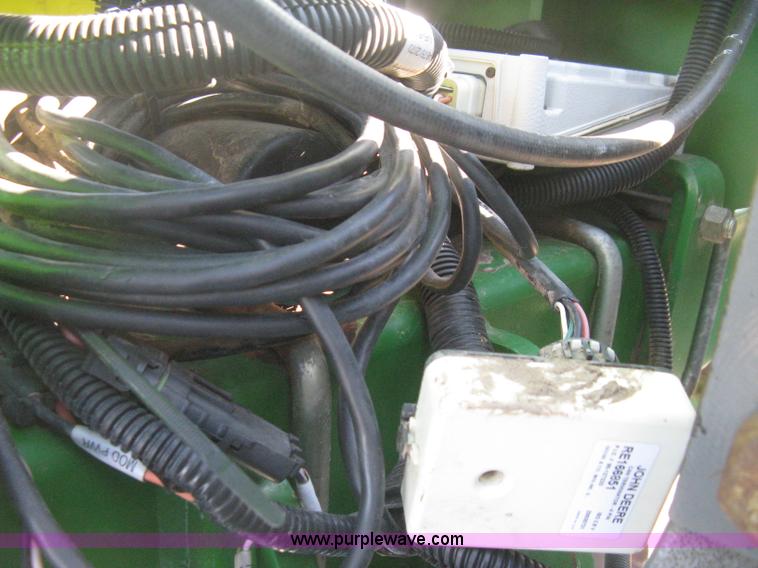 image for item E3115 2005 John Deere 1720 integral stack-fold planter