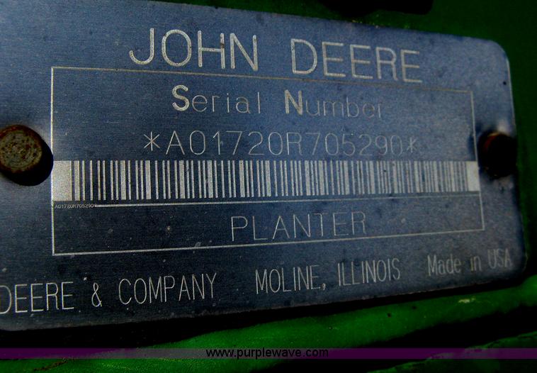 image for item E3115 2005 John Deere 1720 integral stack-fold planter