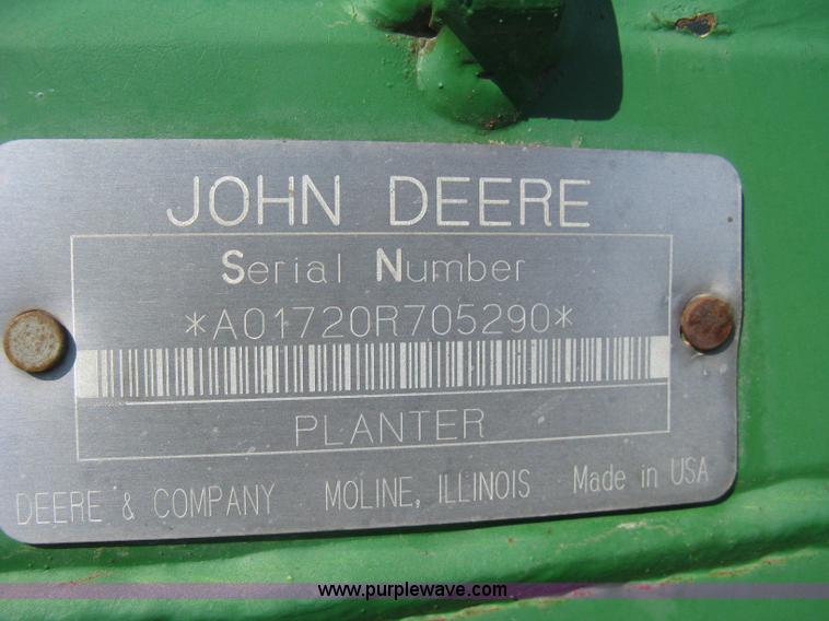 image for item E3115 2005 John Deere 1720 integral stack-fold planter