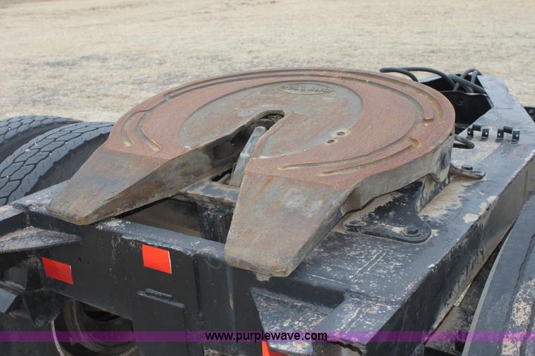 image for item E8401 Semi truck dolly