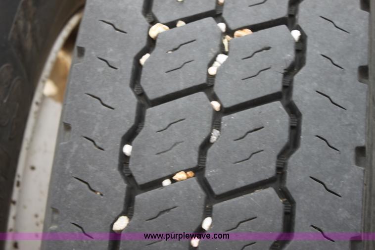 image for item E8401 Semi truck dolly