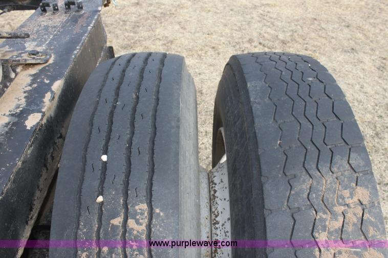 image for item E8401 Semi truck dolly