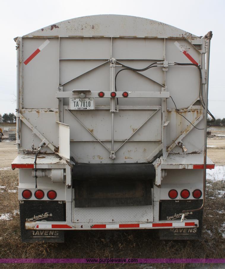 image for item F2830 2002 Trinity spread axle self unloading trailer