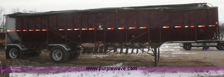 image for item F2830 2002 Trinity spread axle self unloading trailer