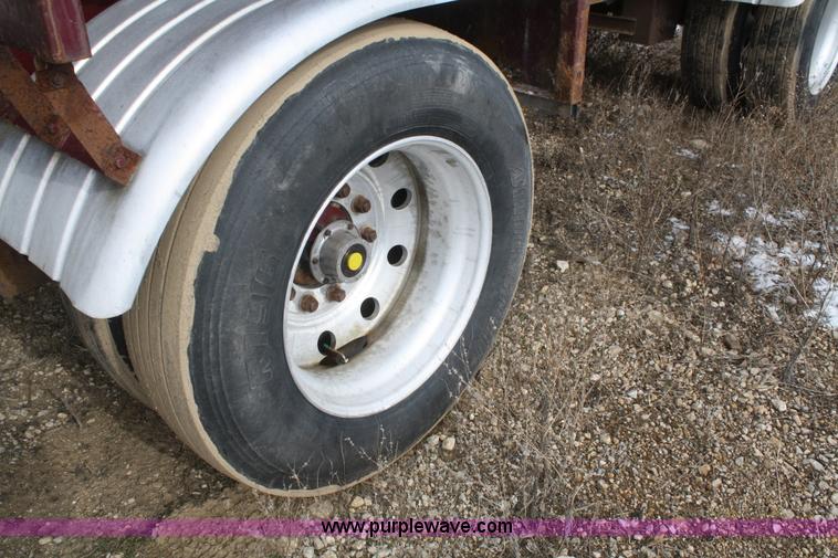 image for item F2830 2002 Trinity spread axle self unloading trailer