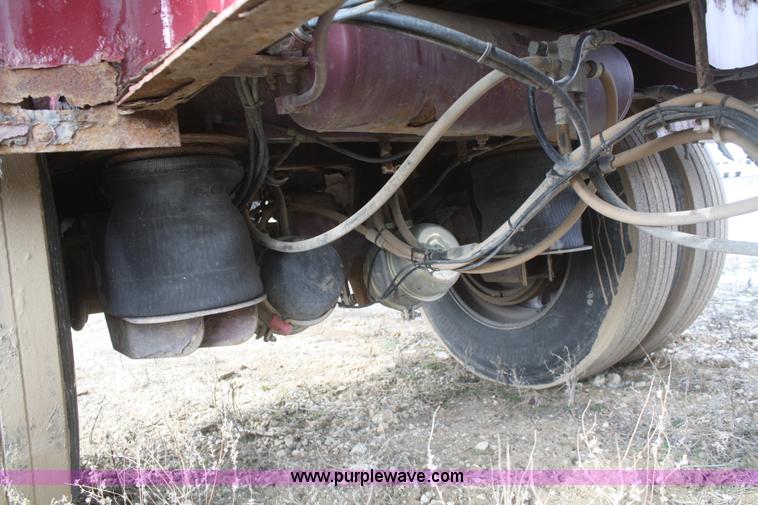 image for item F2830 2002 Trinity spread axle self unloading trailer