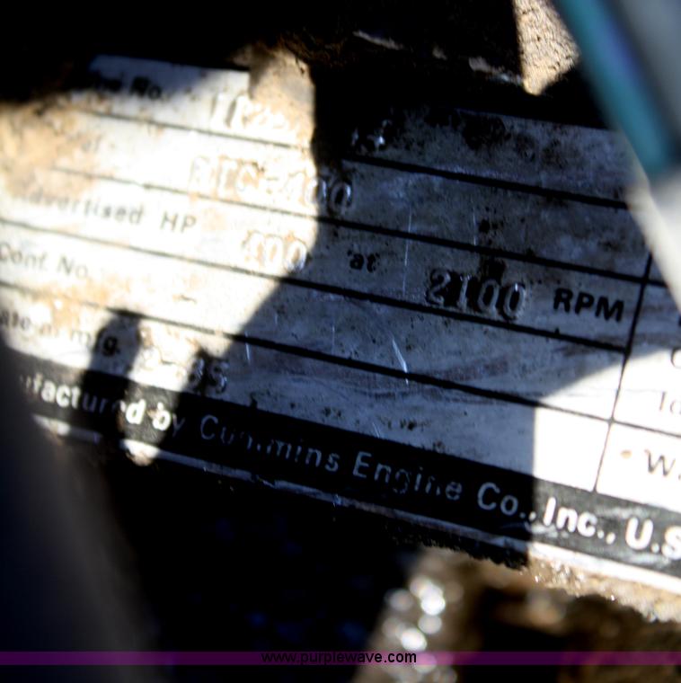 image for item F2986 1985 International F9370 dry fertilizer tender truck