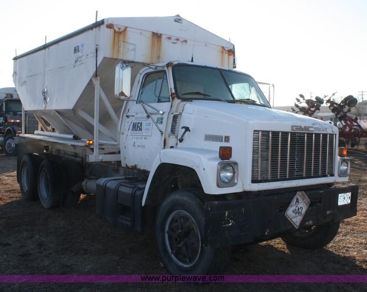 image for item F2987 1986 GMC Brigadier dry fertilizer tender truck