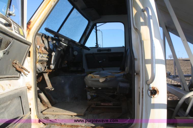 image for item F2987 1986 GMC Brigadier dry fertilizer tender truck