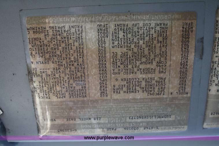 image for item F2987 1986 GMC Brigadier dry fertilizer tender truck