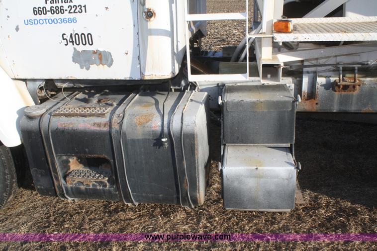 image for item F2987 1986 GMC Brigadier dry fertilizer tender truck