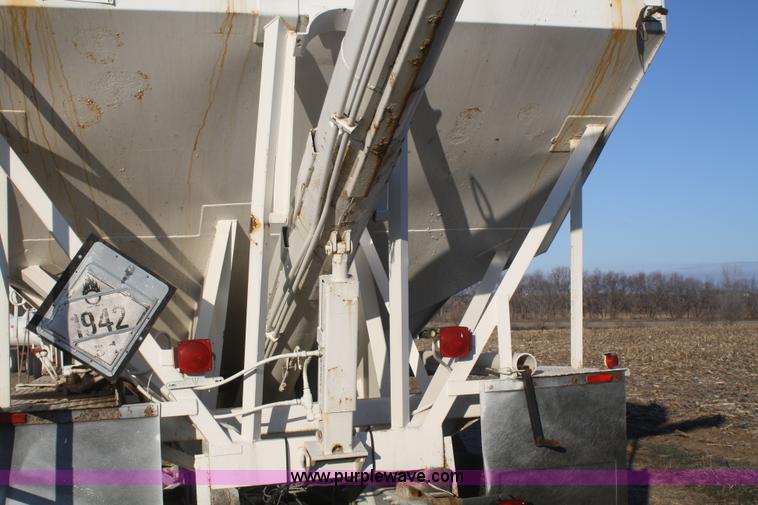 image for item F2987 1986 GMC Brigadier dry fertilizer tender truck