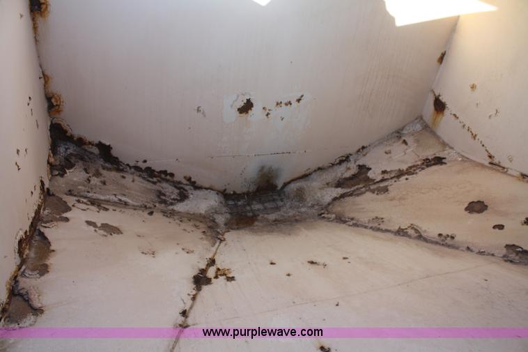 image for item F2987 1986 GMC Brigadier dry fertilizer tender truck