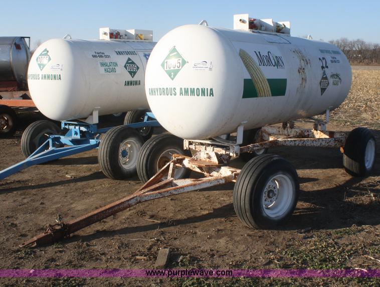 image for item F2988 1,000 gallon anhydrous ammonia tank on running gear