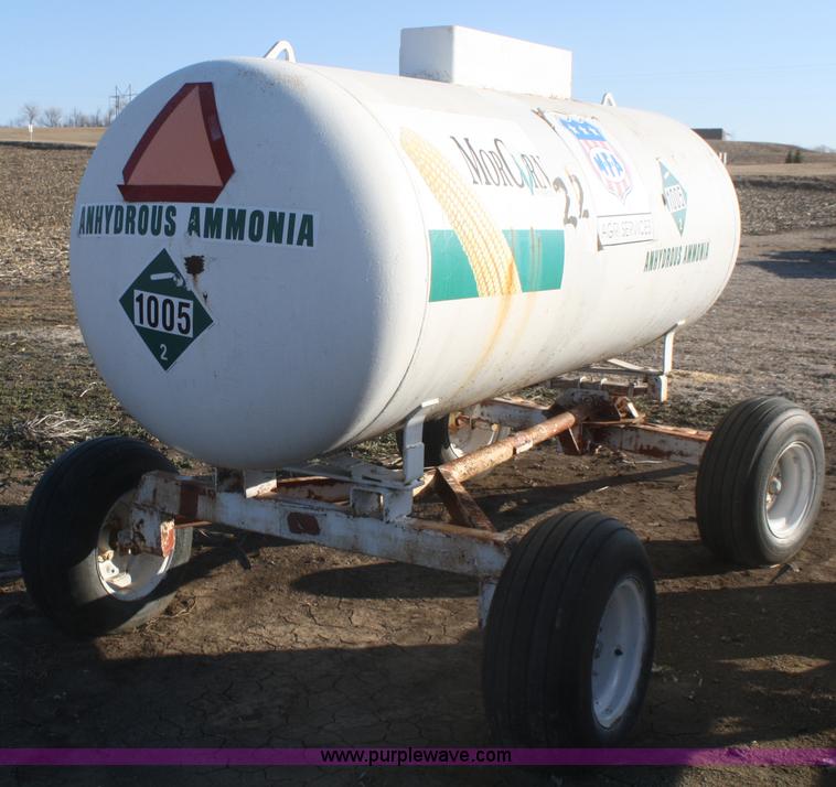 image for item F2988 1,000 gallon anhydrous ammonia tank on running gear