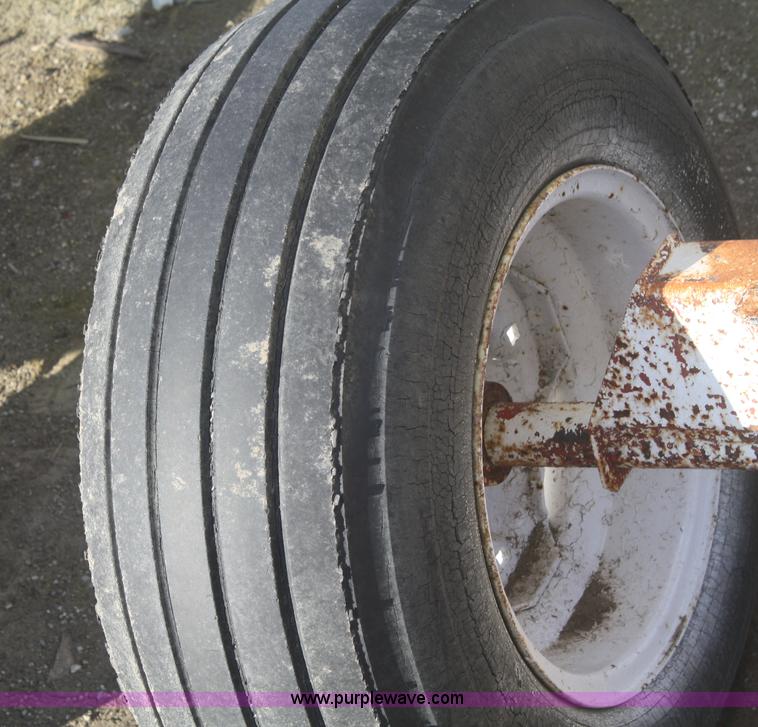 image for item F2988 1,000 gallon anhydrous ammonia tank on running gear