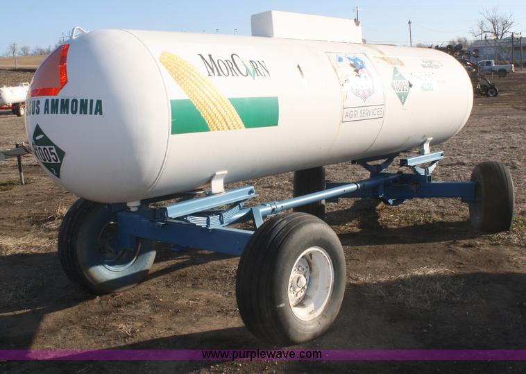 image for item F2990 1,000 gallon anhydrous ammonia tank on running gear