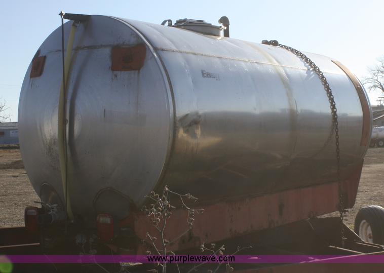 image for item F2991 1,200 gallon stainless steel tank