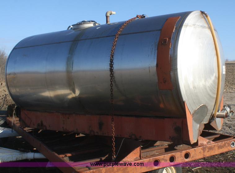 image for item F2991 1,200 gallon stainless steel tank
