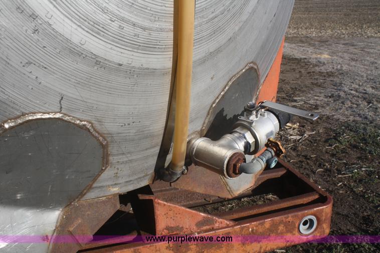 image for item F2991 1,200 gallon stainless steel tank