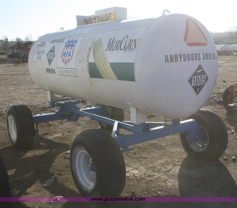 image for item F2992 1,000 gallon anhydrous ammonia tank on running gear