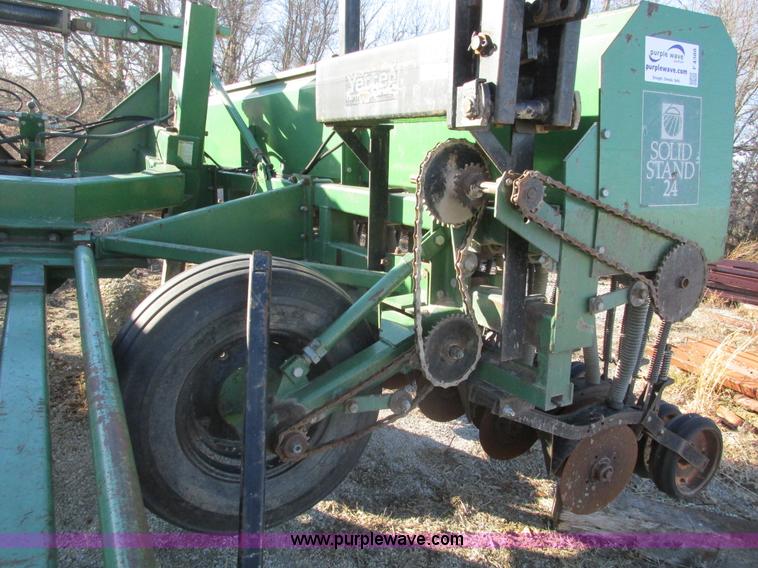 image for item F4388 Great Plains Solid Stand 24 drill