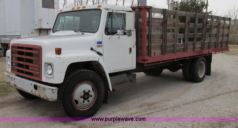image for item F4714 1988 International 1654 stake bed truck