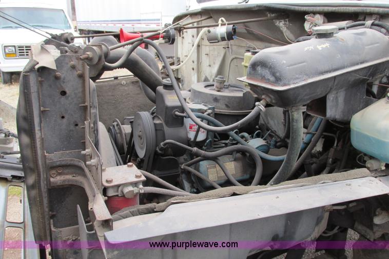 image for item F4714 1988 International 1654 stake bed truck