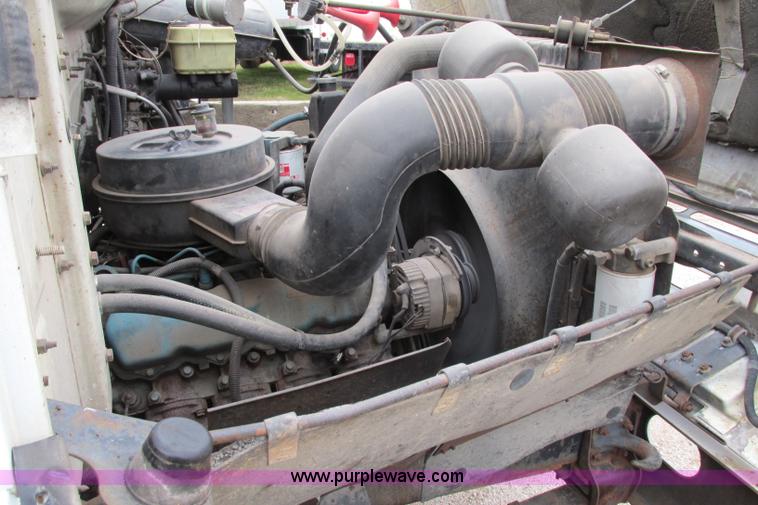 image for item F4714 1988 International 1654 stake bed truck