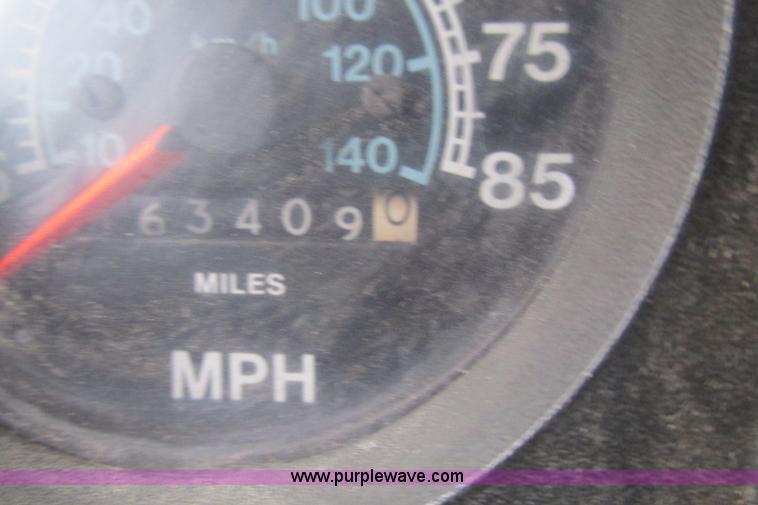 image for item F4714 1988 International 1654 stake bed truck