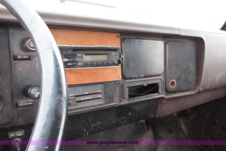 image for item F4714 1988 International 1654 stake bed truck