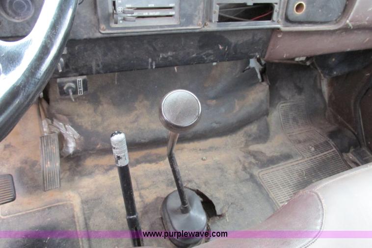 image for item F4714 1988 International 1654 stake bed truck