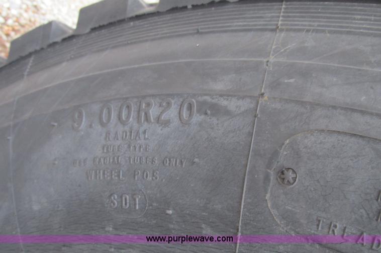 image for item F4714 1988 International 1654 stake bed truck