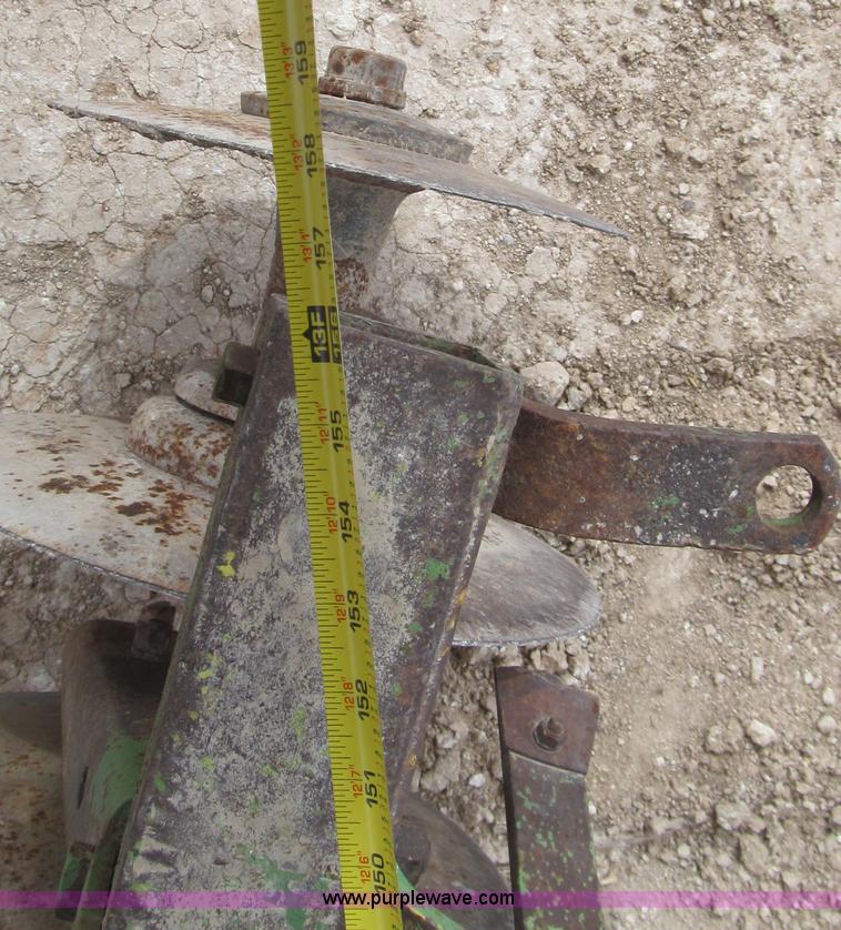 image for item G5647 John Deere 12' tandem disk plow