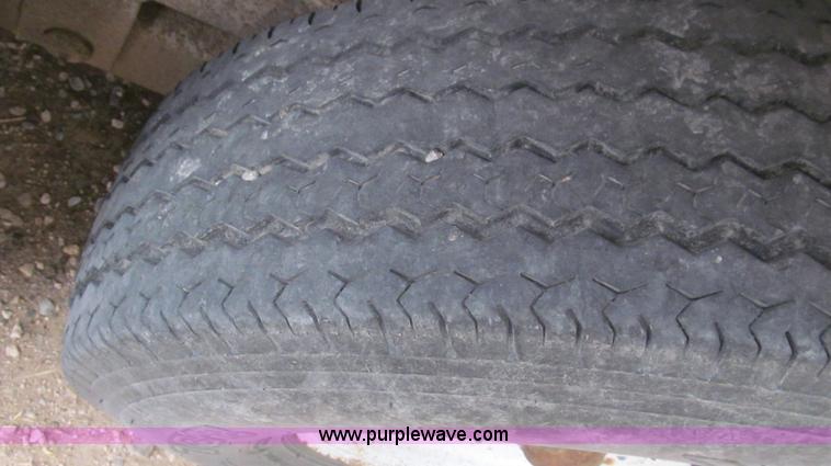 image for item G5650 1994 S&H Cattleman 20' x 6' gooseneck stock trailer