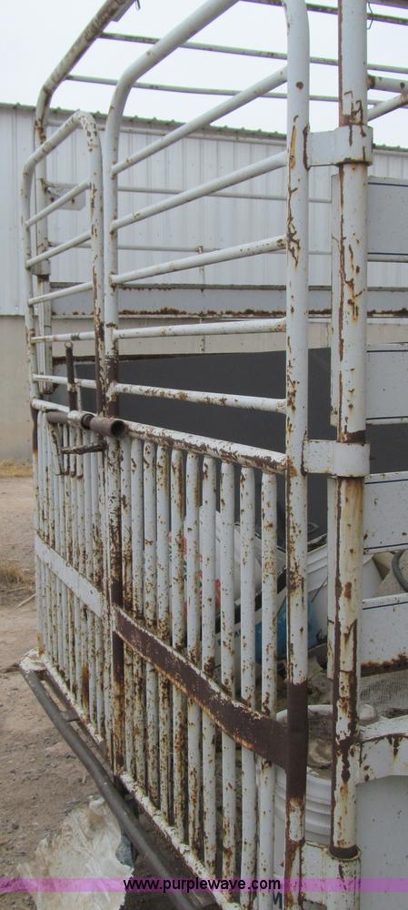 image for item G5650 1994 S&H Cattleman 20' x 6' gooseneck stock trailer