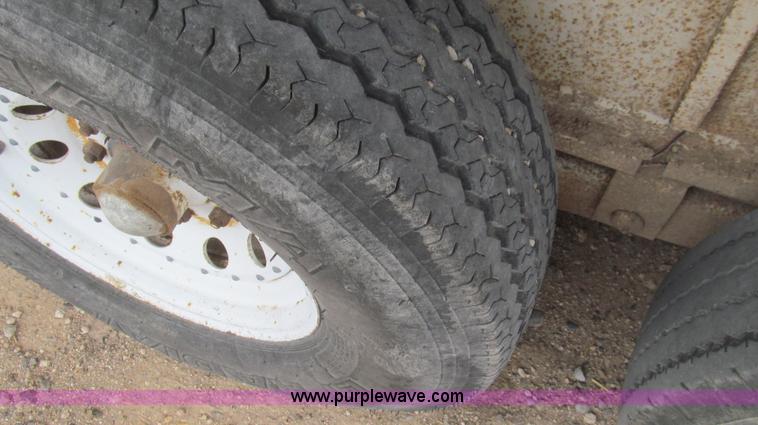 image for item G5650 1994 S&H Cattleman 20' x 6' gooseneck stock trailer