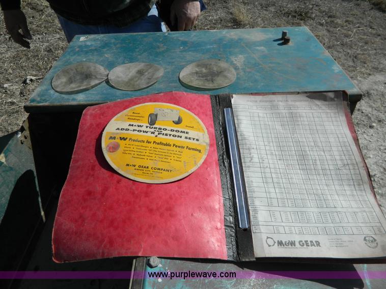 image for item S9231 M&W P-400B dynamometer