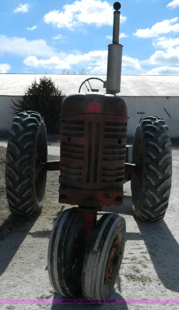 image for item S9232 1955 Farmall 400 row crop tractor