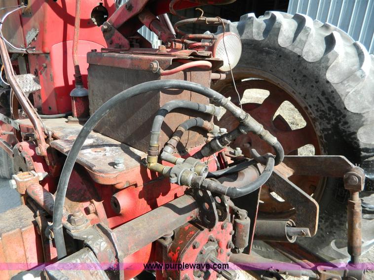 image for item S9232 1955 Farmall 400 row crop tractor