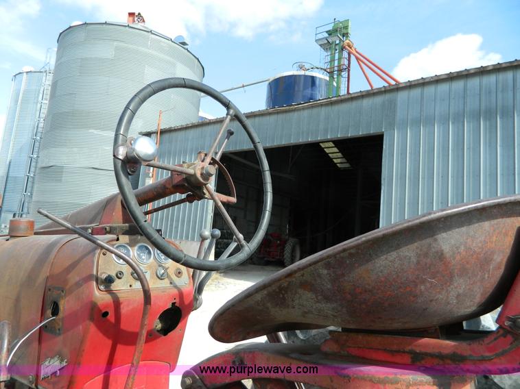 image for item S9232 1955 Farmall 400 row crop tractor