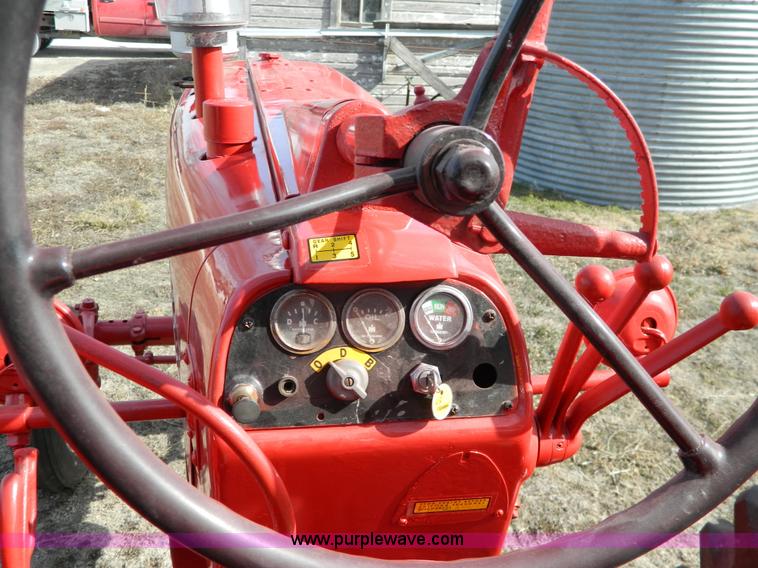 image for item S9234 1956 Farmall 400 tractor